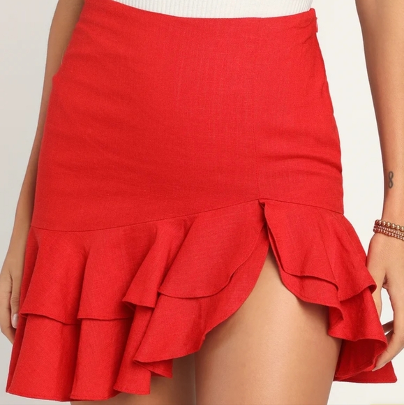 Red Tiered Ruffled Mini Skirt - Picture 2 of 2